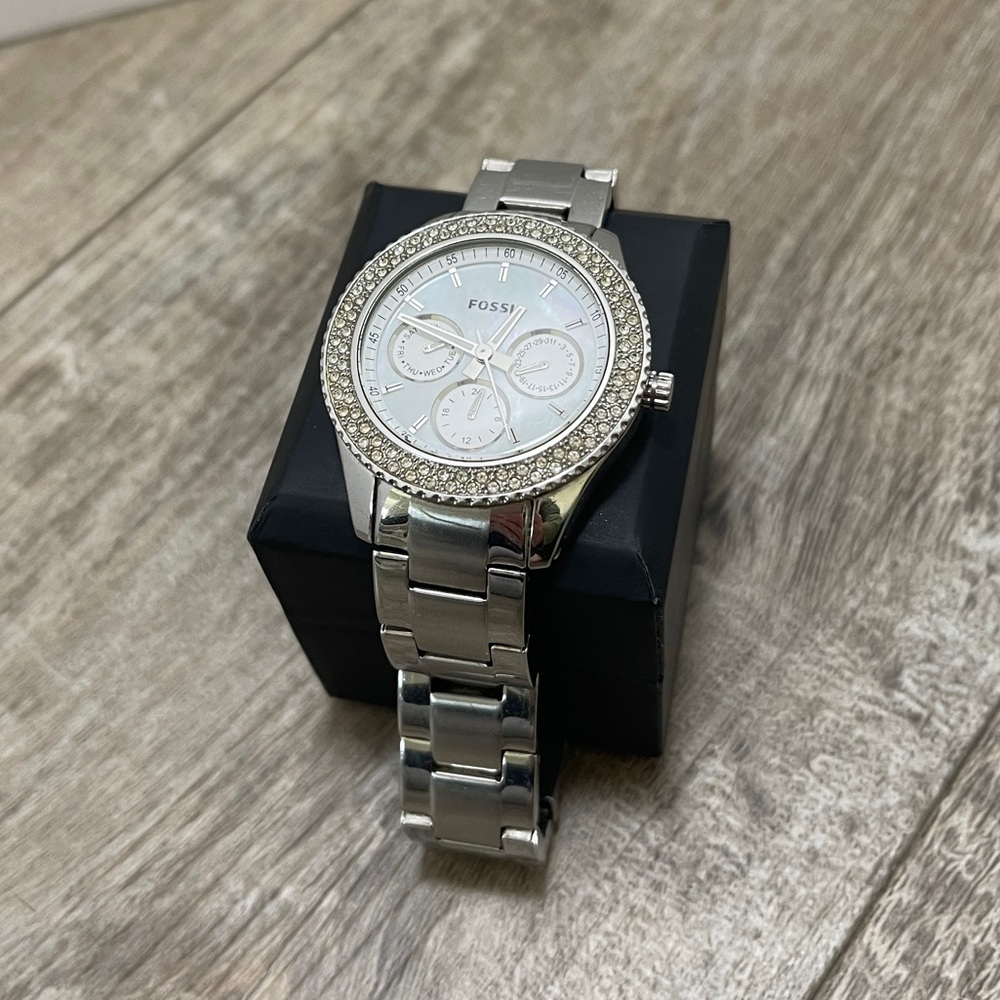 Classic and stunning watch that will go with t shirts and a cocktail dress